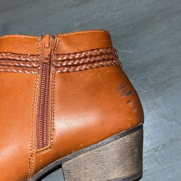 Style & Co. Womens Fellicity Faux Leather Ankle Brown Cognac Booties sz 7.5 EUC - Picture 11 of 14